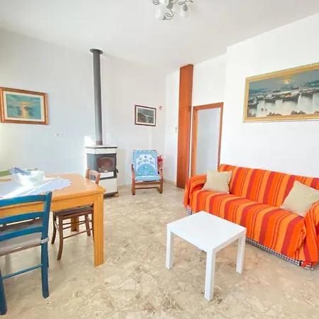 Antonia Marina di Campo